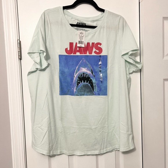 NWT Jaws Graphic Tee - Picture 4 of 5